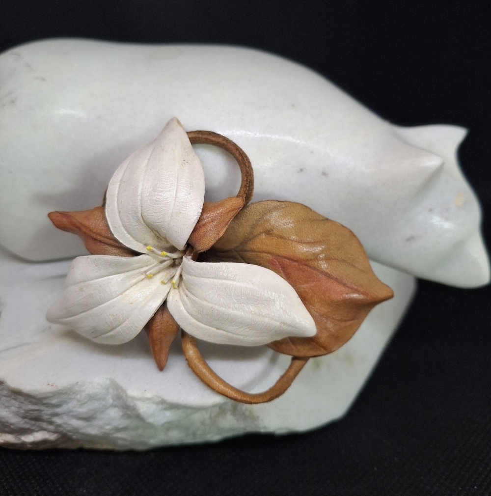 VINTAGE Leather Midcentury Handmade Trillium Floral Brooch